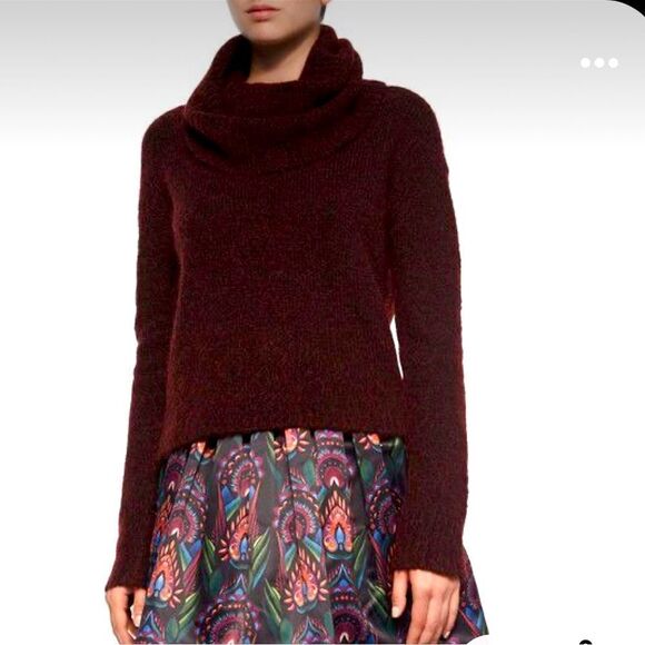 Alice Olivia Gavin Cowl-Neck Pullover KnitFuzzy Wool Sweater in